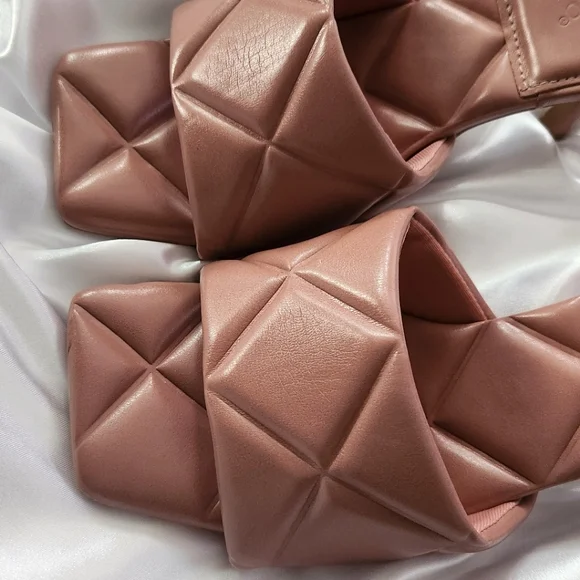 🔥Bamboo Mauve Heels | Quilted Detail | Square Toe | Sz 7 - Picture 3 of 4